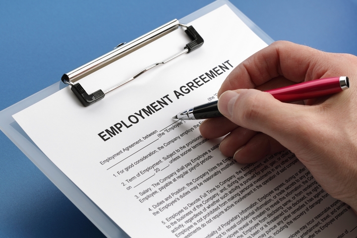 Employment-Contract-201709.jpg