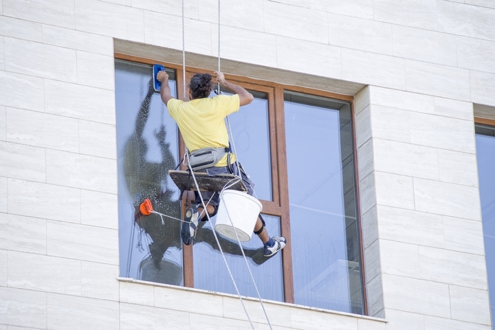 Window-Cleaning-Building-201804-001.jpg